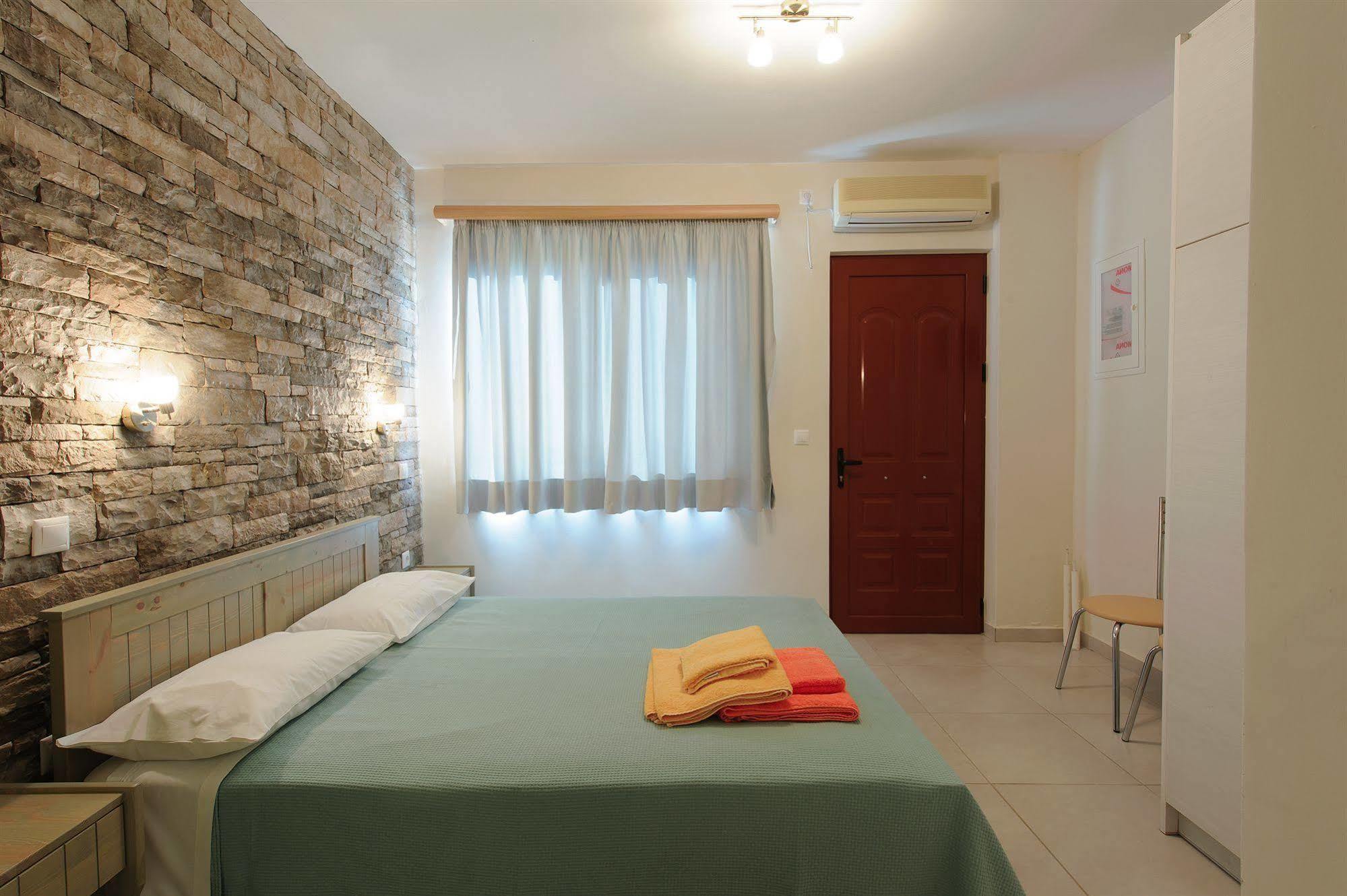 Holiday Rooms Otziás Exterior foto